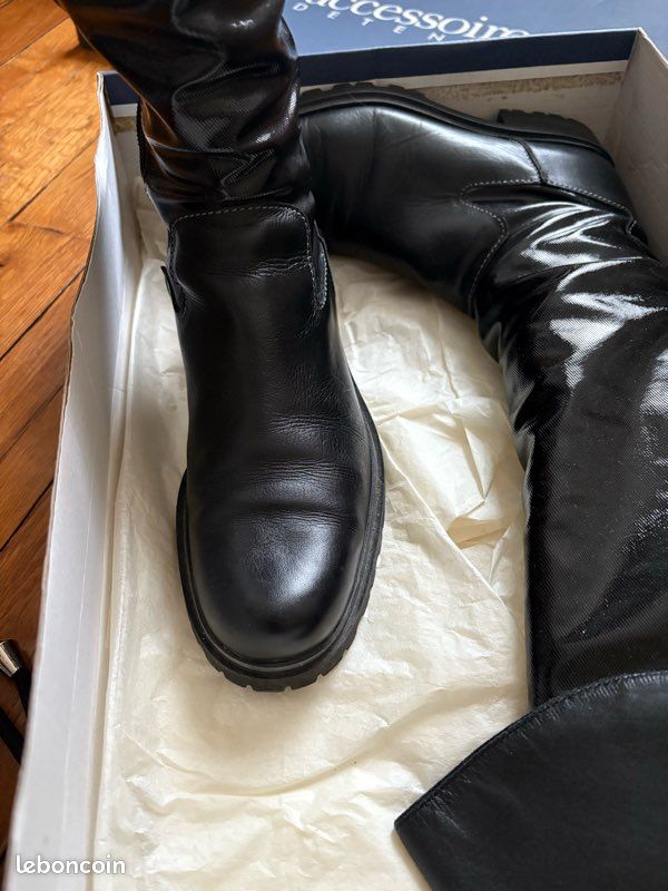 Bottes Cuissardes Noires En Cuir - Taille 39 Femme Occasion