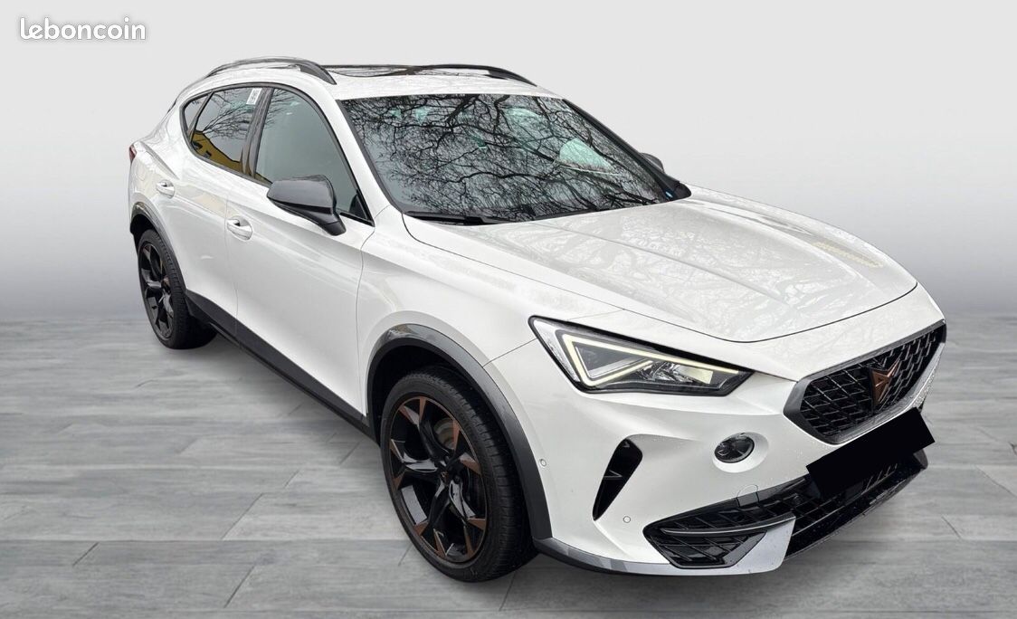 Cupra Formentor VZ 245 HYBRIDE RECHARGEABLE / TOIT OUVRANT VOLANT SUPERSPORT CAMERA DE RECUL COFF... (image 4)