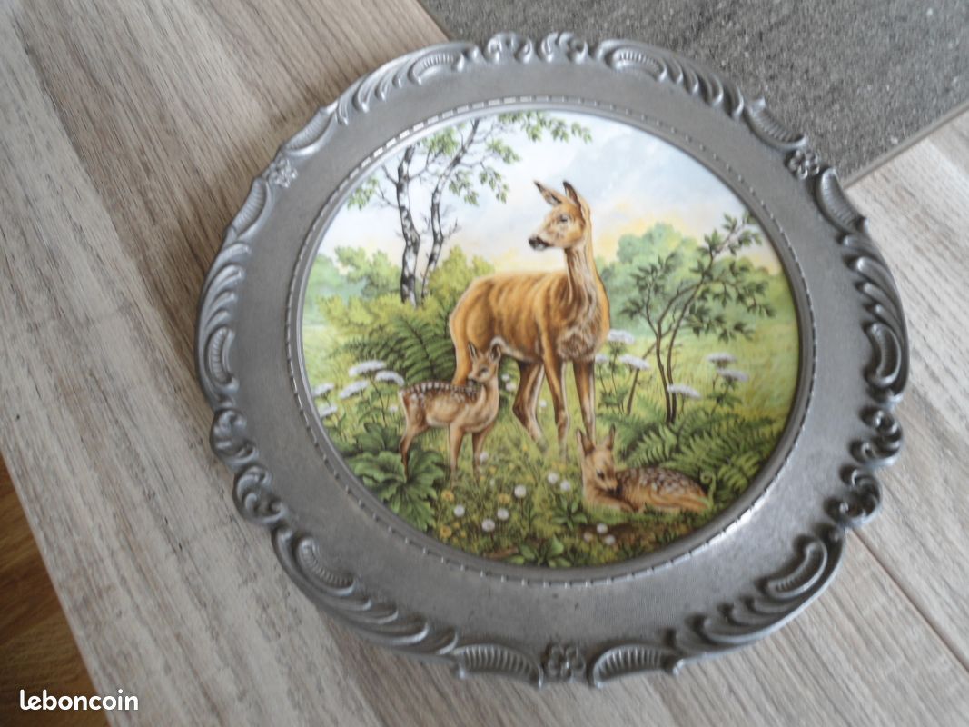 Assiette décoration motifs biches Bord de l'assiette en étain BAVARIA Très bon état (image 6)