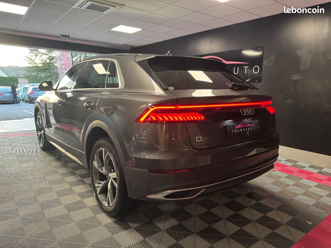 AUDI Q8 Q8 45 TDI 231 Tiptronic 8 Quattro / CarPlay / Caméra de recul / Sièges éléctriques (image 2)