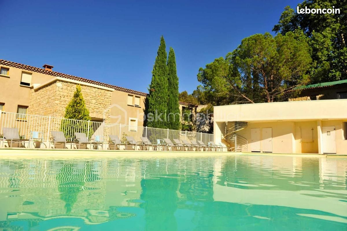 Appartement 3 pièces 43 m² · à Beaumettes · 43 m² · 27 000 €
