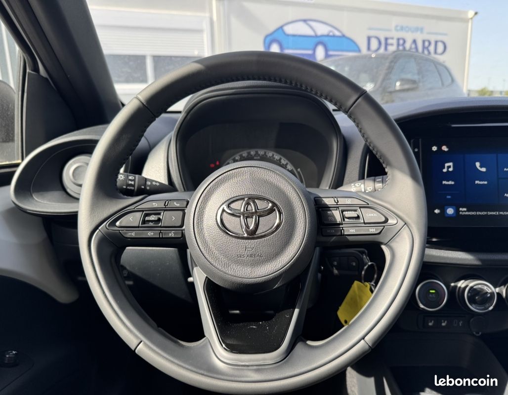 Toyota AYGO X 1.0 VVT-I 72CH DYNAMIC MY24 (image 15)