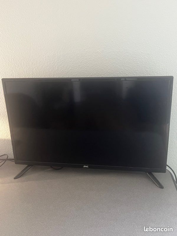 TV BNC 35 pouces (image 2)