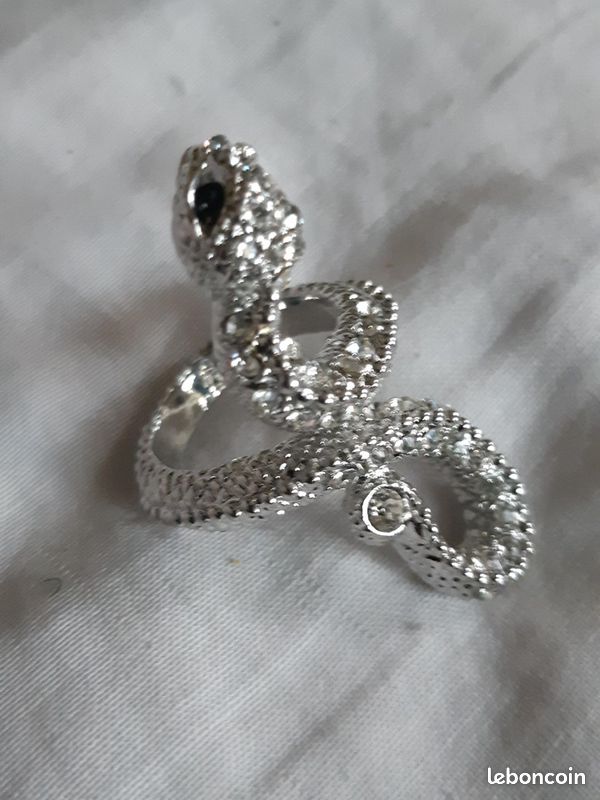 Parure serpent sur nacre rose (image 3)