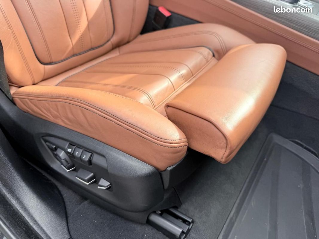 BMW X5 xDrive 40d - BVA Sport 5pl F15 F85 M Sport PANO/BO/ELECS/CHAUFFANTS/AMBIANCE/HEADUP (image 46)