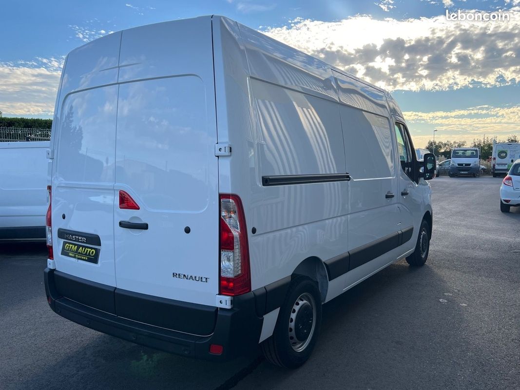 Renault MASTER III FG - DISPO F3300 L2H2 2.3 BLUE DCI 135CH GRAND CONFORT EURO6 (image 4)