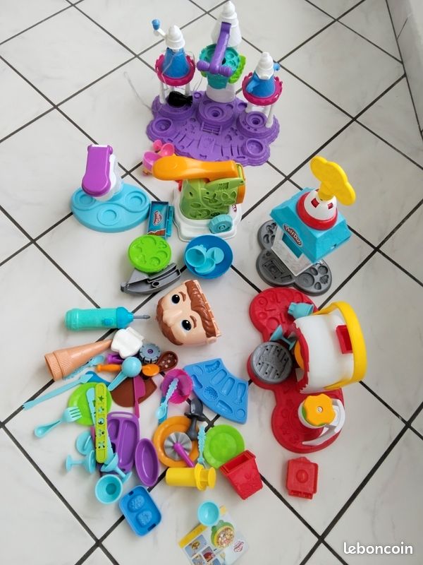 Jeux pour création et jouer avec pâte à modeler Play-Doh ( le lot ou séparément demander) (image 2)