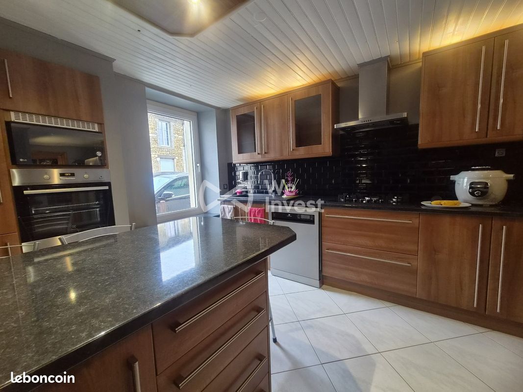 Maison 6 pièces 230 m² · à Faulx · 230 m² · 219 000 €
