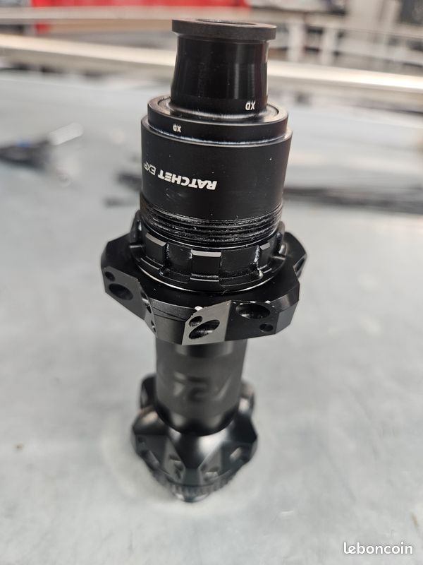 Moyeu Arrière DT Swiss 240 DEG - 12x148 Mm, 6 Trous, Micro Spline - Neuf