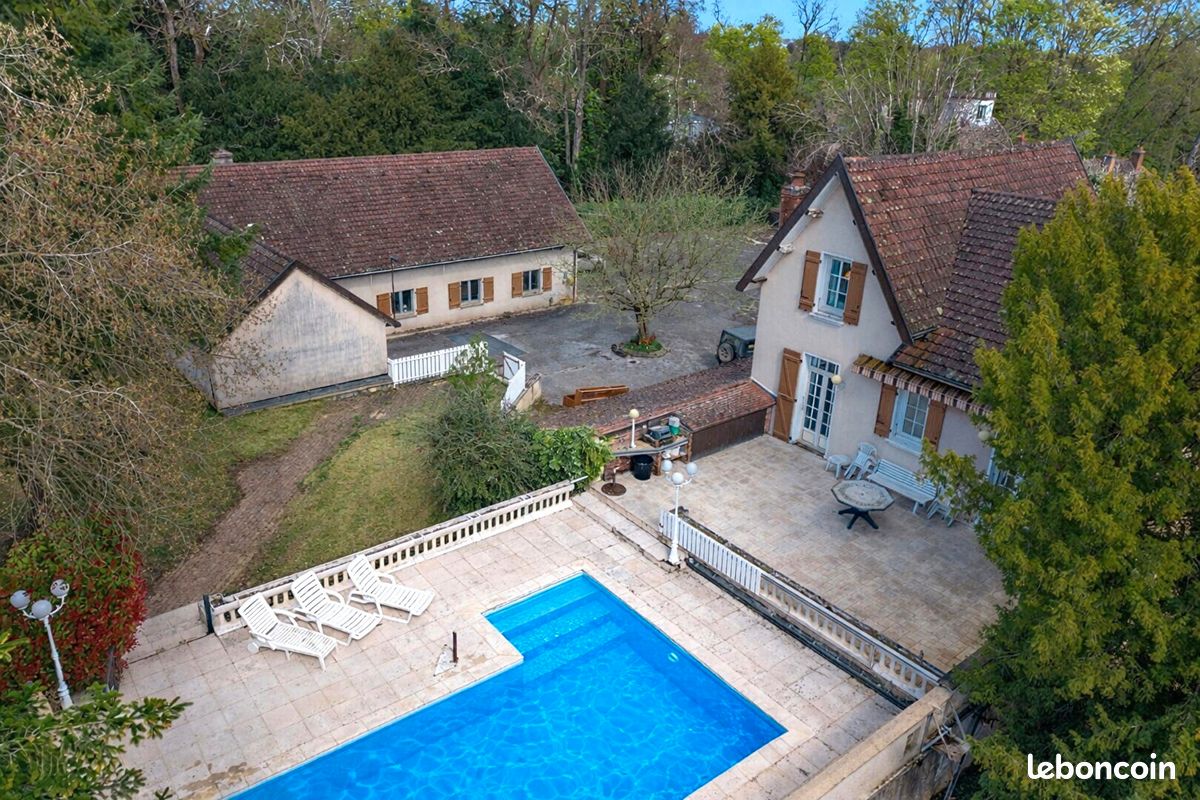 Maison 6 pièces 190 m² · à Fontaines · 190 m² · 329 000 €