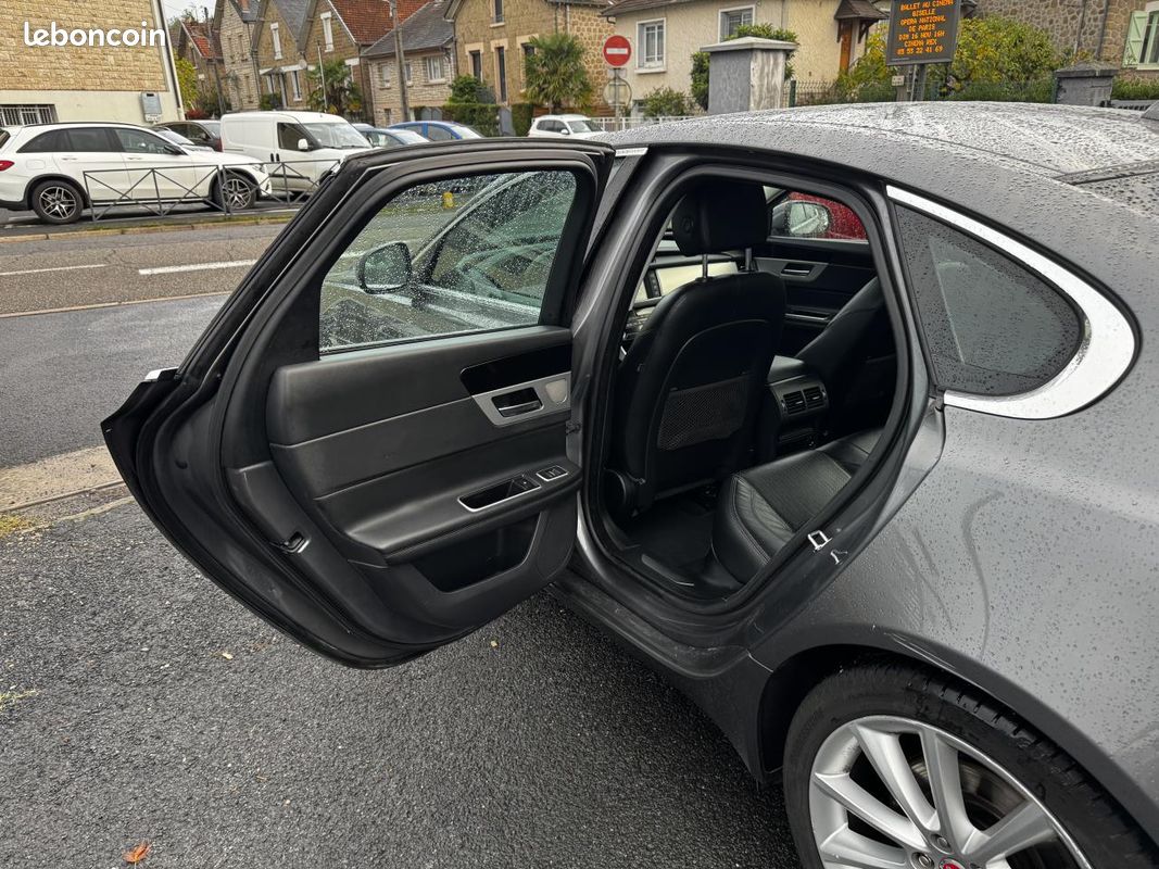 JAGUAR XF 2.0 D - 180 BVA S&S Prestige Gps + Camera AR + Clim (image 16)