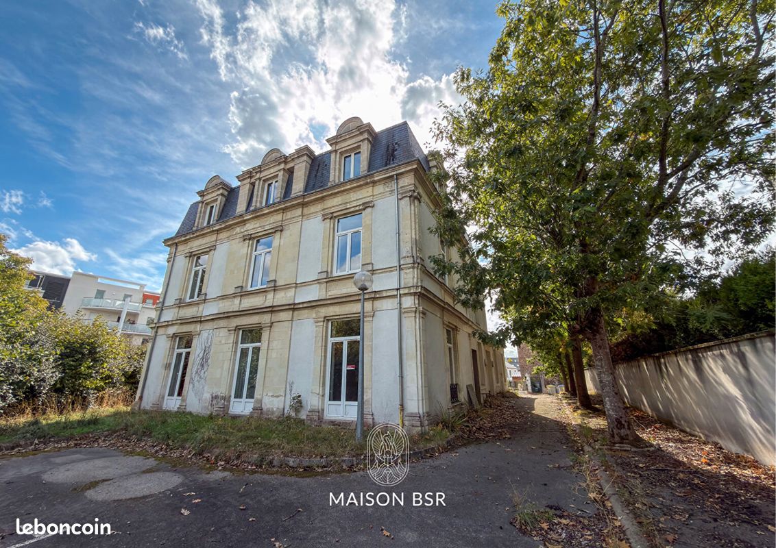 Maison 19 pièces 629 m² · à Nantes · 629 m² · 1 404 000 €