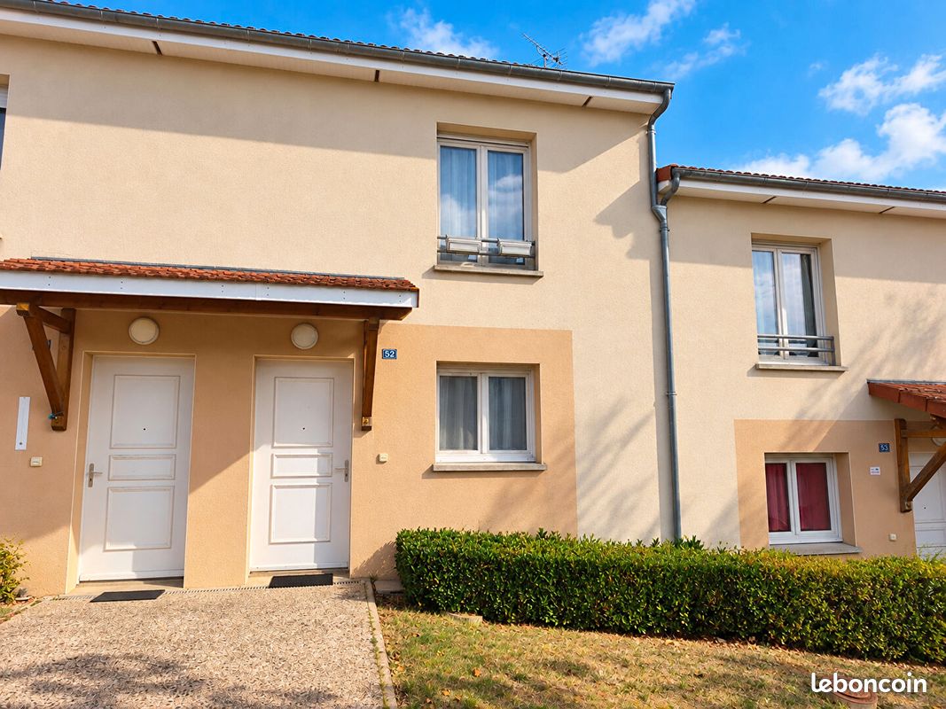 Maison 3 pièces 69 m² · à Saint-Éloi · 69 m² · 109 000 €