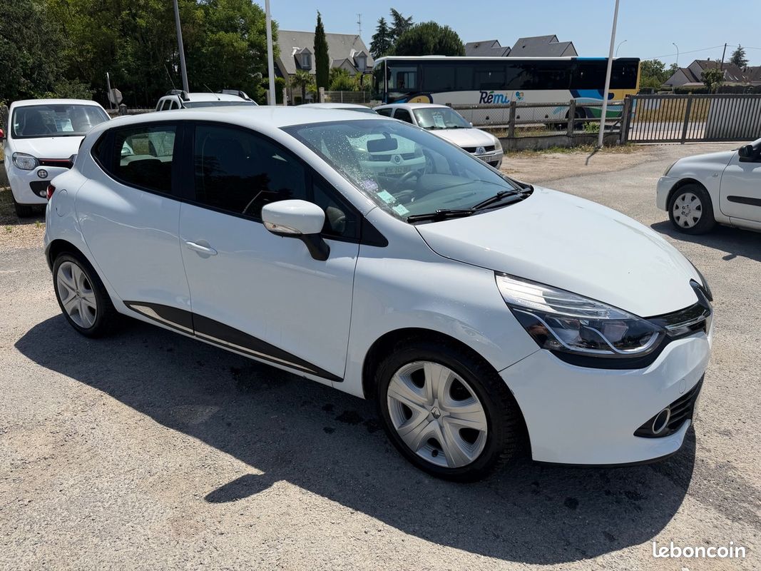RENAULT Clio IV 0.9 TCE 90 CV / 1 ERE MAIN / MOTEUR A CHAINE / ENTRETIEN SUIVIE B (image 4)