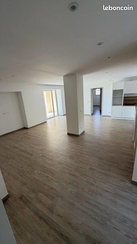 Appartement 3 pièces 71 m² · à Grasse · 70,5 m² · 1 600 €