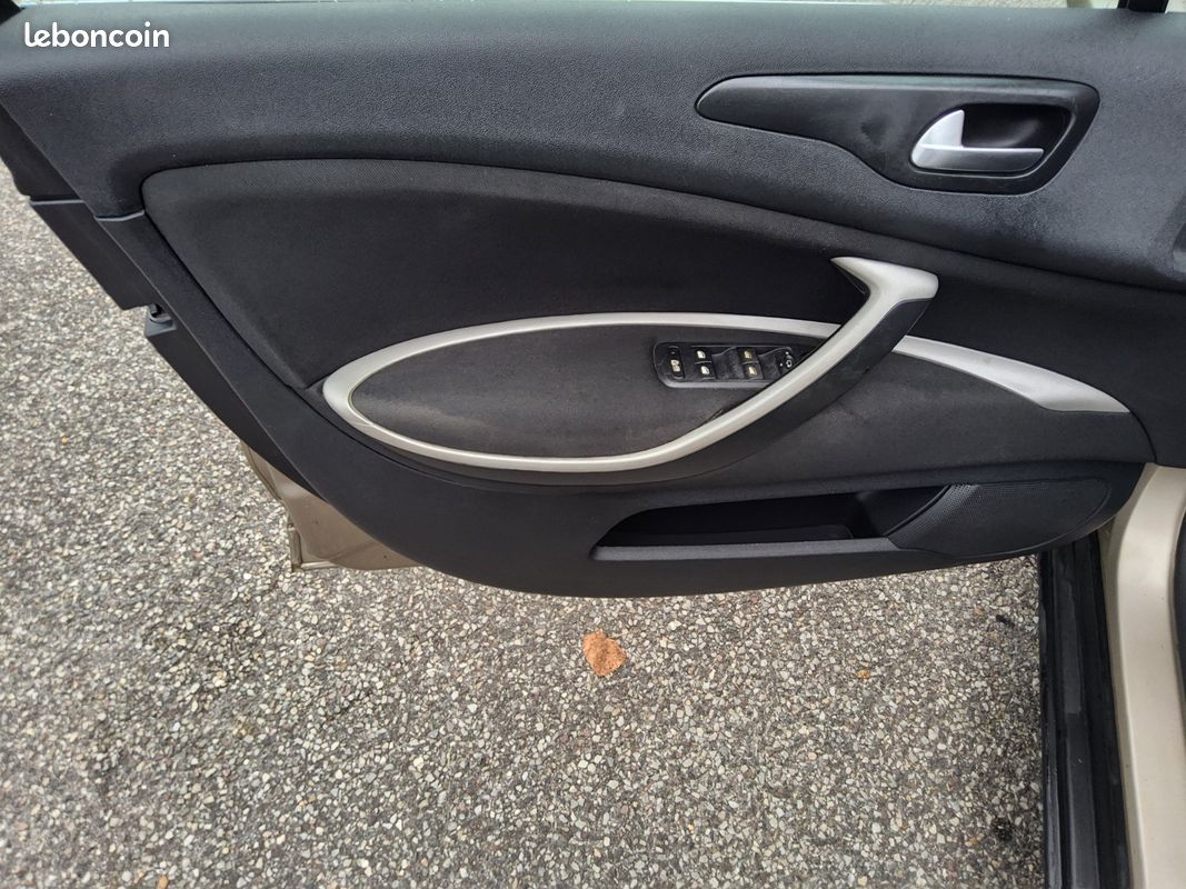 CITROEN C5 TOURER e-HDi 110 Airdream Millenium BMP6 (image 23)