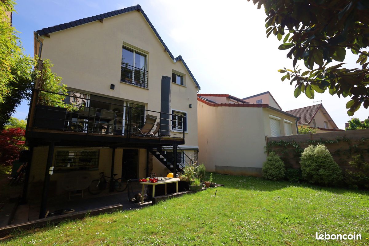 Maison 6 pièces 140 m² · à Clamart · 140 m² · 899 000 €