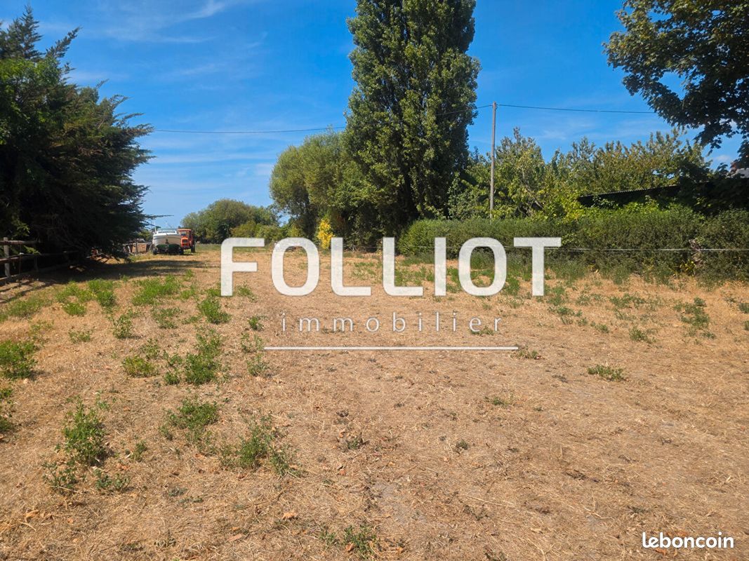 Terrain 3260 m² · à Bricqueville-sur-Mer · 3 260 m² · 197 000 €