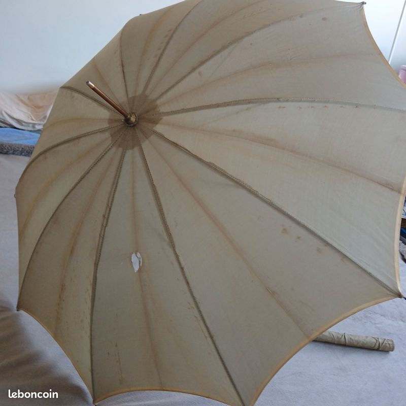 Ombrelle Parapluie Ancien Des Années 60 – Accessoire Vintage D’occasion, Charme Rétro
