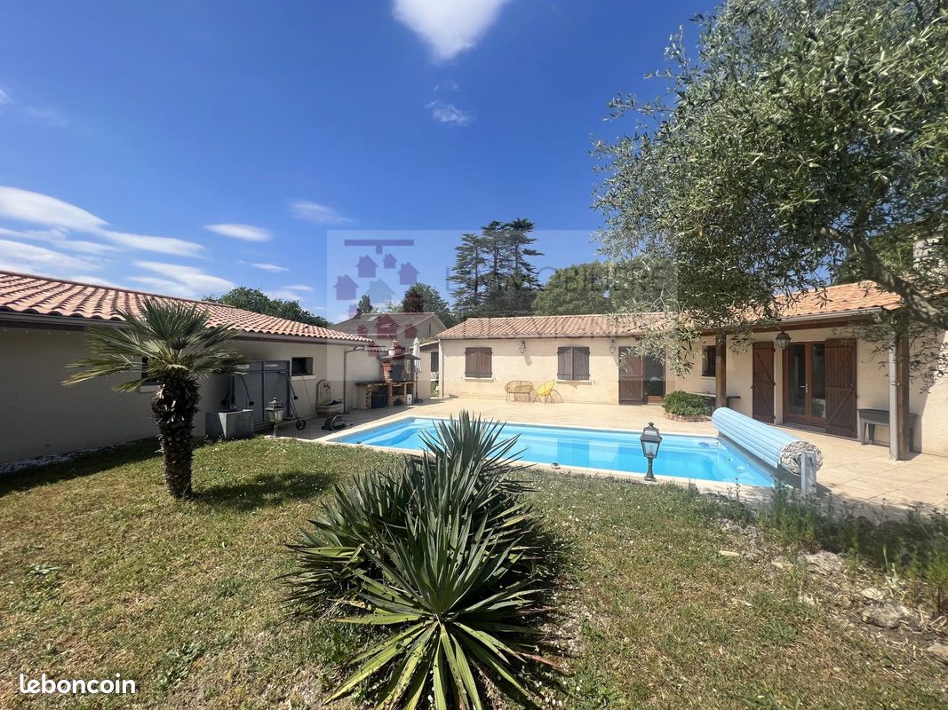 Maison 6 pièces 137 m² · à Cadaujac · 137 m² · 448 000 €