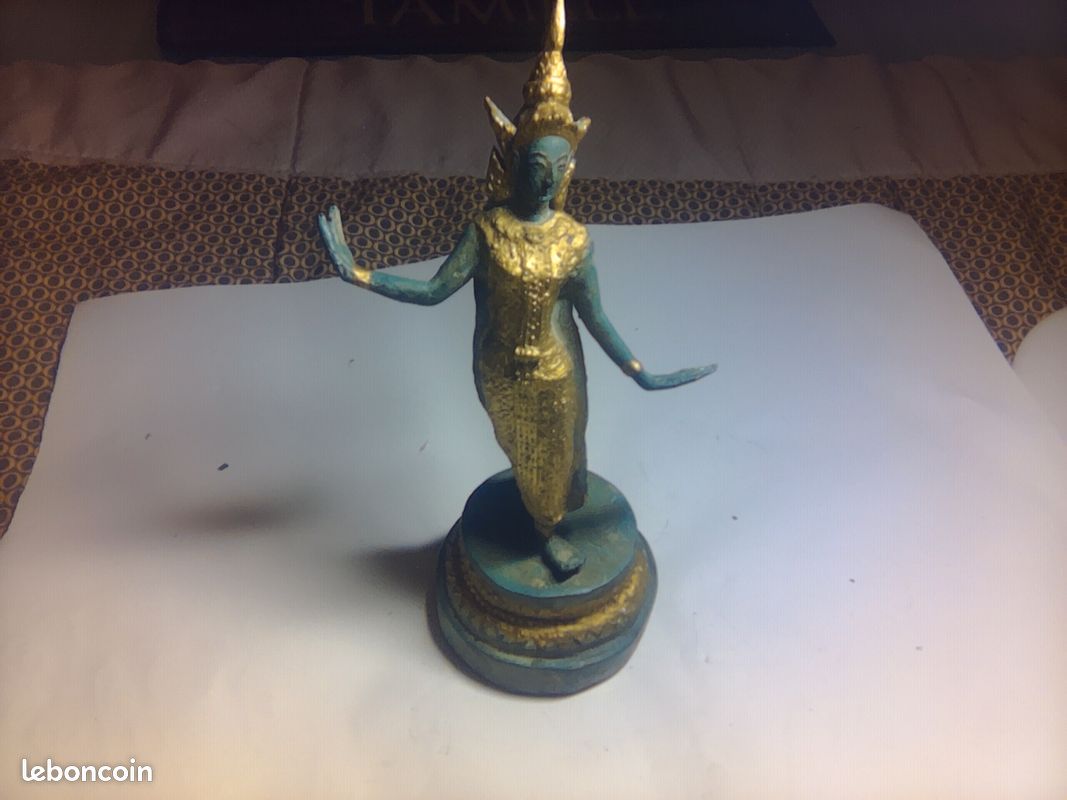 Statut de bronze (image 4)