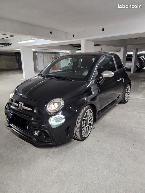 Louer un Fiat 500 Abarth ou similaire sur l'île de Madère