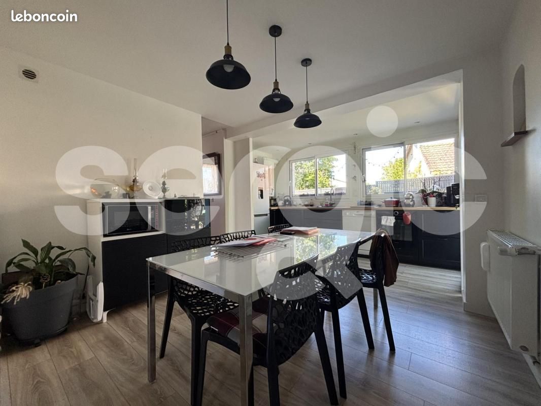 Maison 7 pièces 122 m² · à Tinqueux · 122 m² · 1 490 €/mois