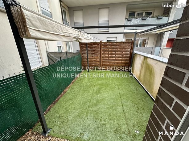 https://img.leboncoin.fr/api/v1/lbcpb1/images/3f/c6/30/3fc6300ebb4ceb83595b373e7841a84f18d48885.jpg?rule=ad-image