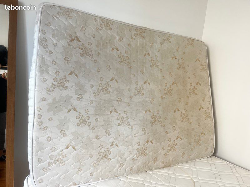 Matelas 140x190 (image 1)