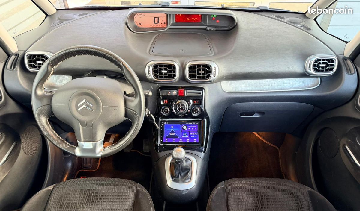 Citroen C3 Picasso Exclusive 1.6HDi 90cv / 110 000KM / GPS / Clim / Bleutooth / .... (image 5)