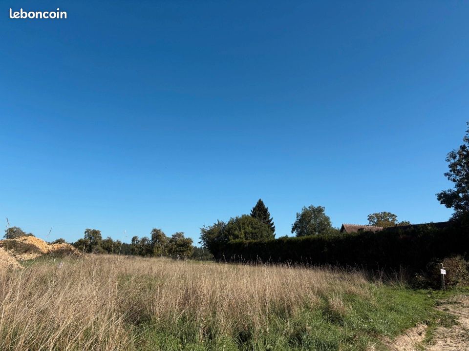 Terrain 988 m² · à Fierville-les-Parcs · 92 000 €