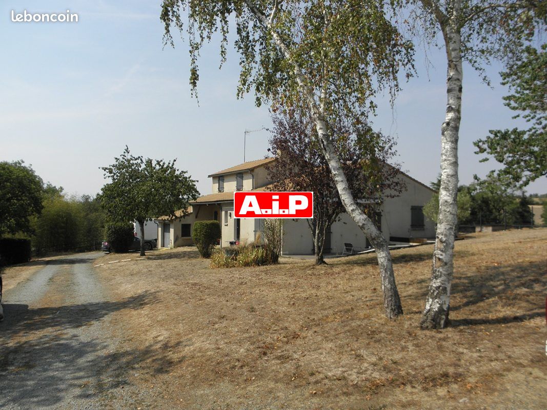Maison 5 pièces 169 m² · à La Meilleraie-Tillay · 169 m² · 303 680 €