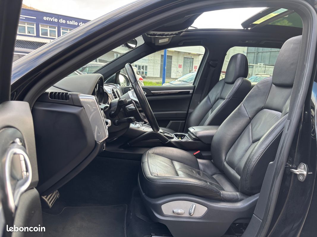 Porsche Cayenne II (2) 3.0 416ch S e-Hybrid Tiptro - Toit Ouvrant / Caméra / Accès Confort (image 6)