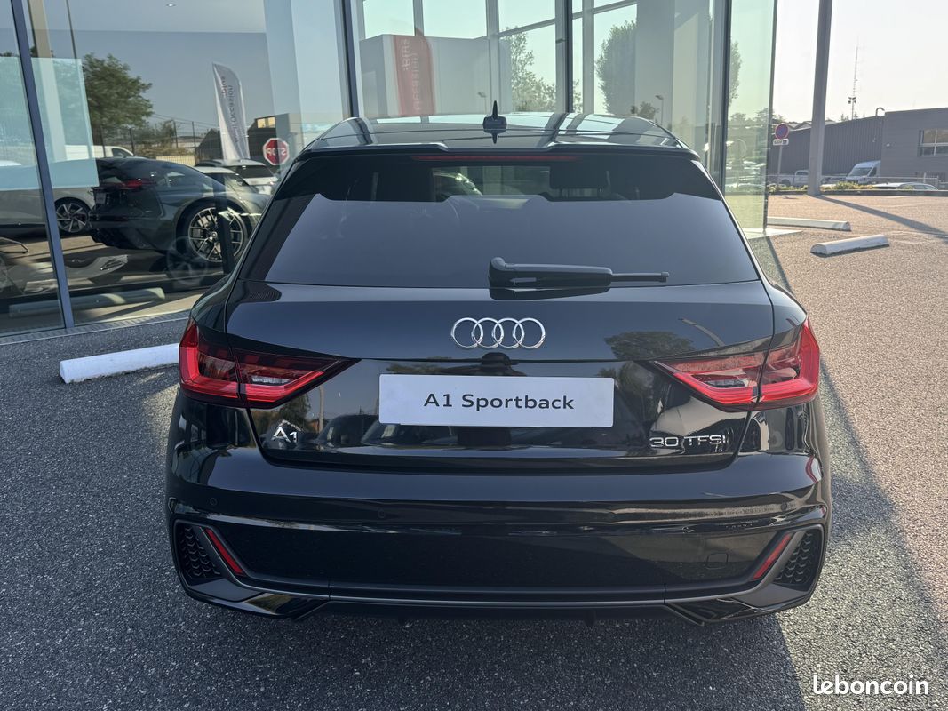 AUDI A1 Sportback 30 TFSI 116 ch S tronic 7 S Line (image 28)