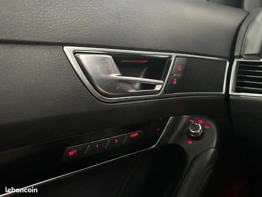 Audi RS6 5.0 TFSI 581 ch 4X4 BVA - FREINS CERAMIQUES TOIT PANORAMIQUE OUVRANT CAMERA DE RECUL (image 27)