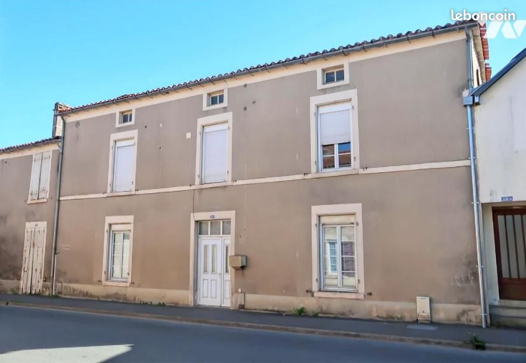 Maison 225 m² · à Mouilleron-Saint-Germain · 225 m² · 231 000 €