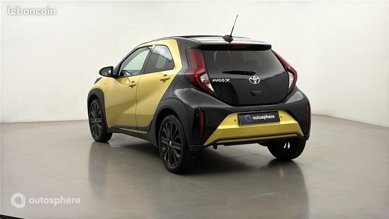 Toyota Aygo X 1.0 VVT-i 72ch Air Collection S-CVT MY23 (image 8)