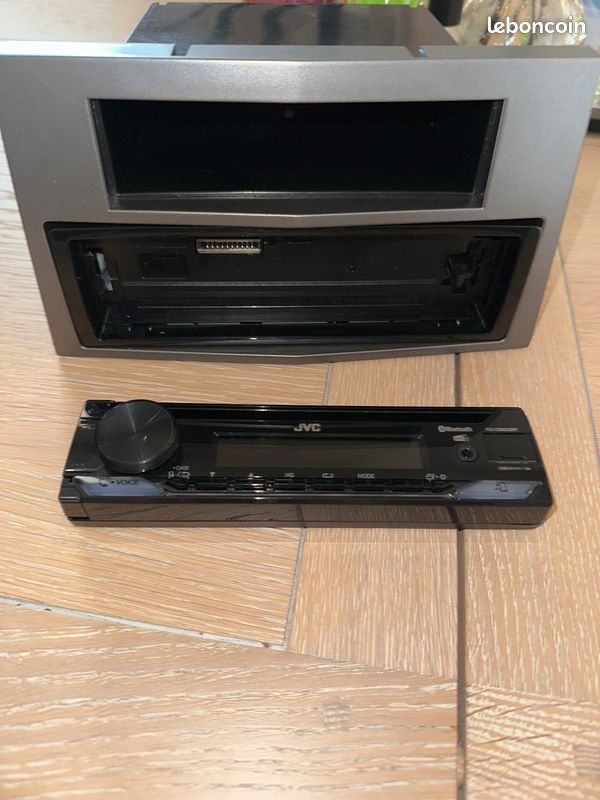 Poste Radio / Bluetooth / CD (image 1)