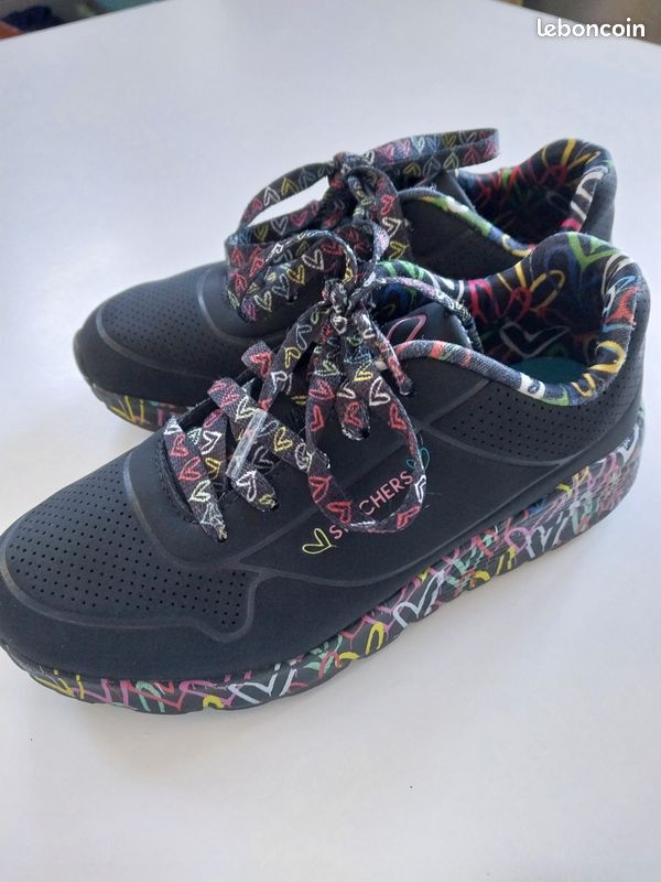 Skechers noir taille 33 (image 1)