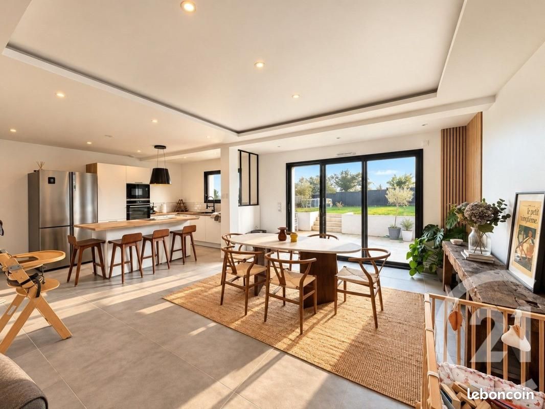 Maison 5 pièces 104 m² · à Poligné · 104 m² · 1 600 €/mois