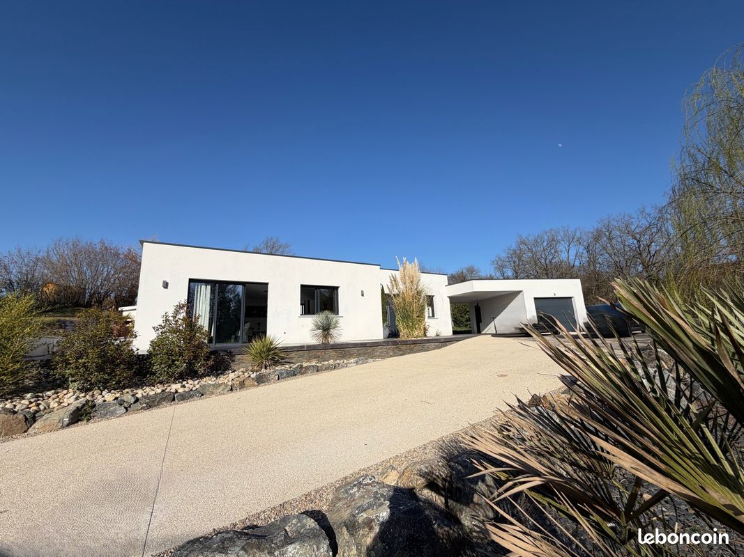 Maison 6 pièces 189 m² · à Abrest · 189 m² · 574 000 €