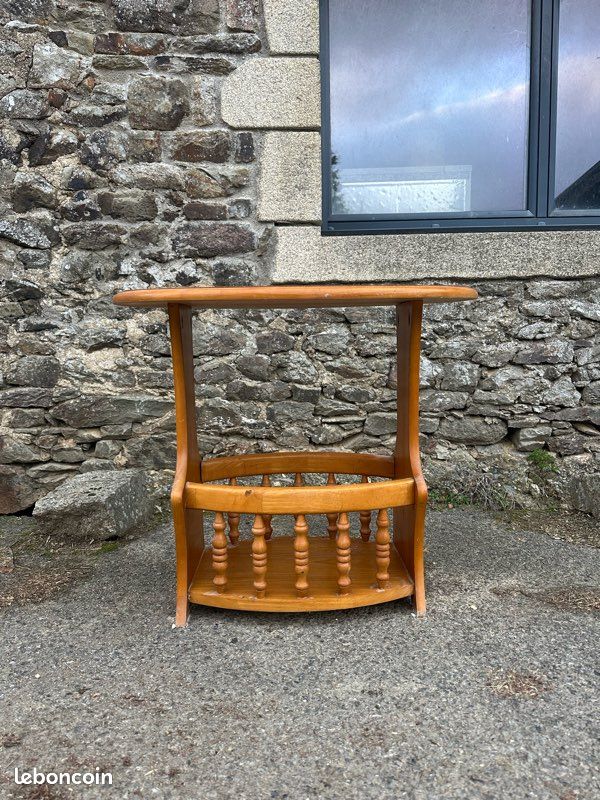 Petite table / salon ou chevet (image 1)
