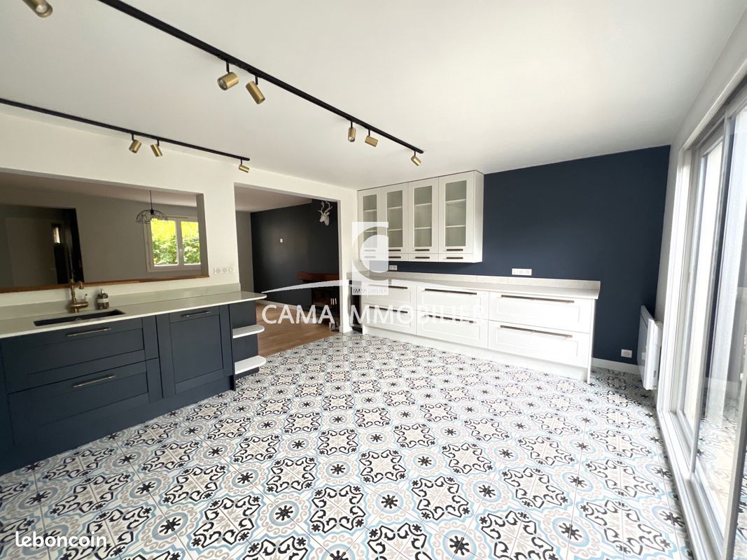 Maison 5 pièces 116 m² · à Buc · 116 m² · 675 000 €