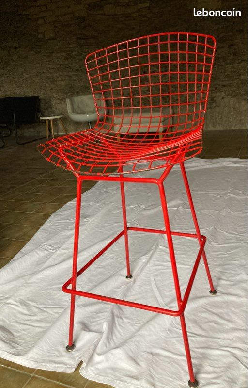 Chaise de bar Bertoia, Avec coussin, Chromé, Noir (Tonus 128) | Knoll International | de Harry Bertoia, 1952 - Original chez