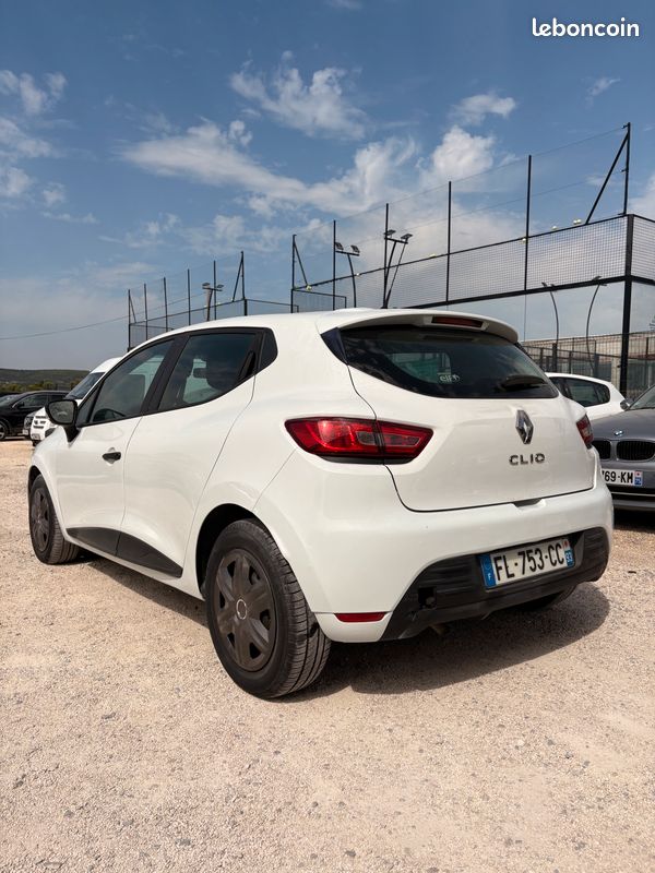 RENAULT CLIO IV Phase 2 1.5 dCi FAP Energy eco2 S&S 75 cv 2019 91000KM - 5 PLACES - PREMIERE MAIN - SUIVI COMPLET RENAULT - ENTRETIEN A JOUR - GARANTIE 3 MOIS (image 4)