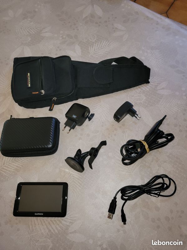 Support Voiture Pour GPS Garmin Nuvi 2515 2545 2500 2555LMT Neuf Noir - Accessoire Universel