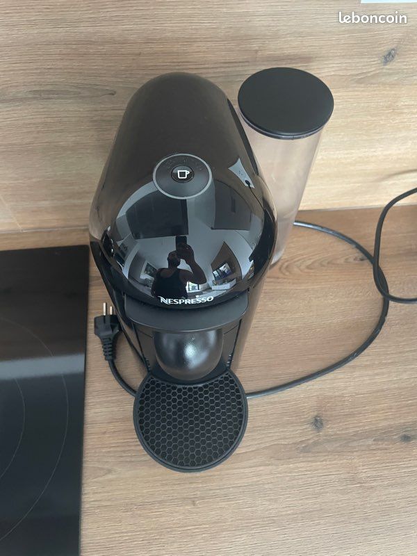 Cafetière Nespresso (image 1)