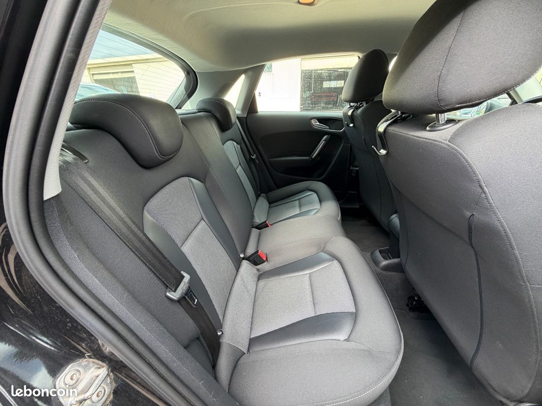 AUDI A1 SPORTBACK 1.6 TDI 105 Ambiente (image 17)