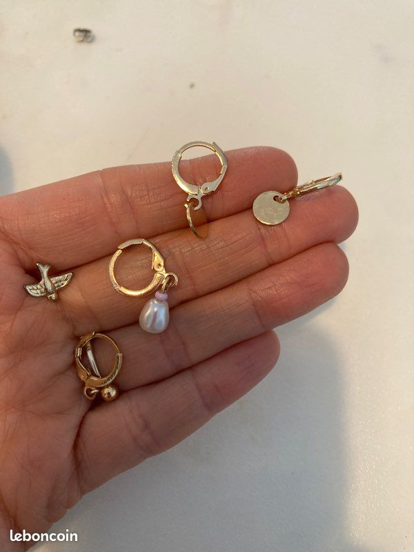 Lot boucles d’oreilles fantaisie NEUVES (image 1)
