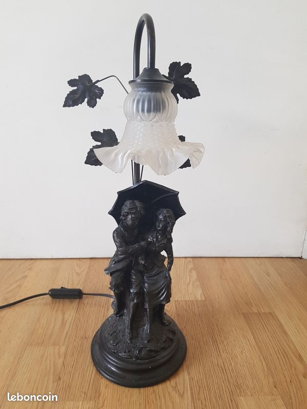 Lampe personnage style art déco (image 1)